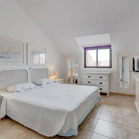 Royal Garden - 2 Bedroom Apartment *